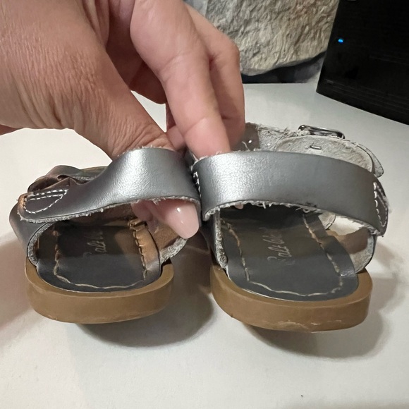 SALT WATER SANDALS BY HOY Original Sandals Girl Size 9 - Picture 4 of 6
